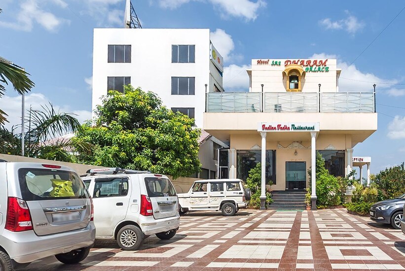HOTEL SAI DHARAM PALACE