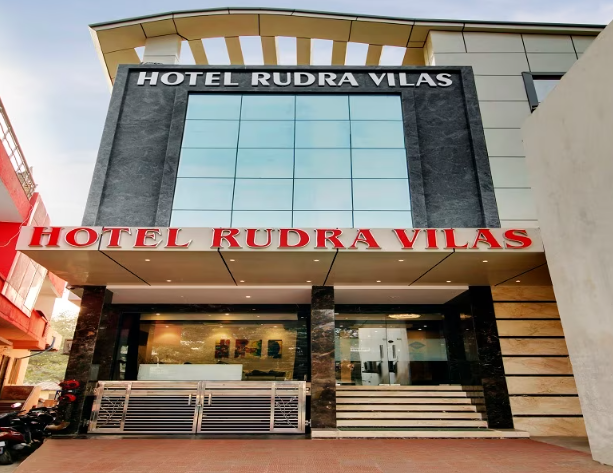 HOTEL RUDRA VILAS