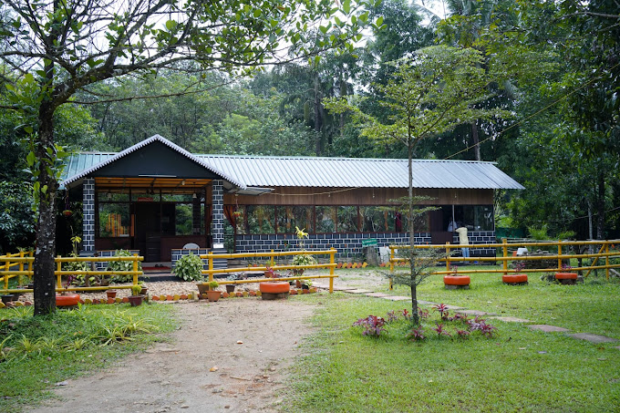 CLOUD VILLAGE FARM HOUSE