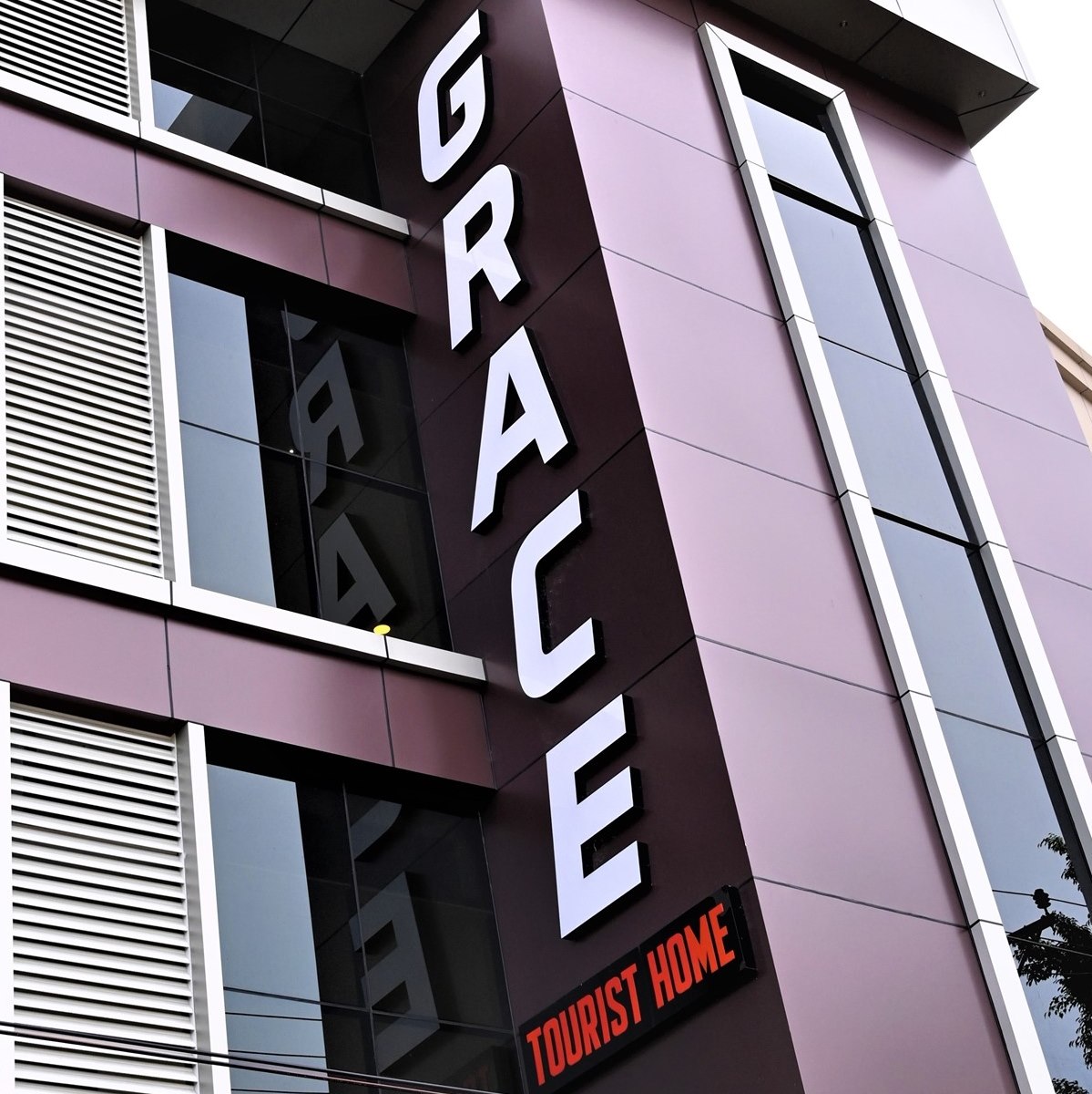 GRACE TOURIST HOME