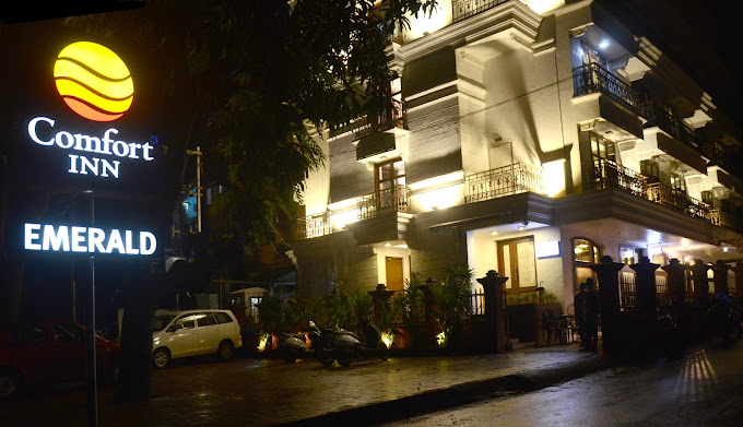 COMFORT INN  EMERALD