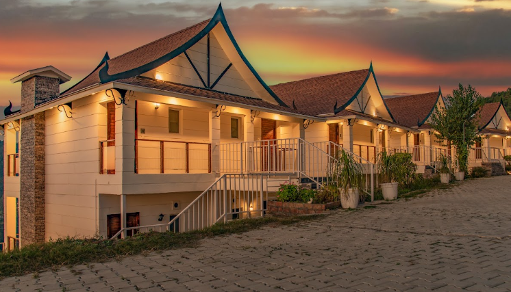 CHAIL'S HAMLET RESORT