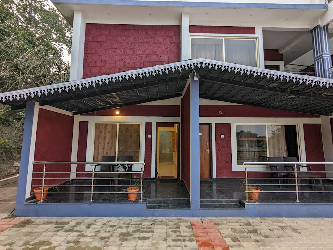 KINGFISHER LAKE VIEW JUNGLE RESORT