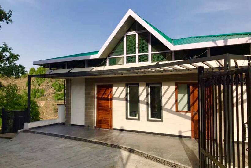 SUNDAYS FOREVER  ASTER COTTAGE