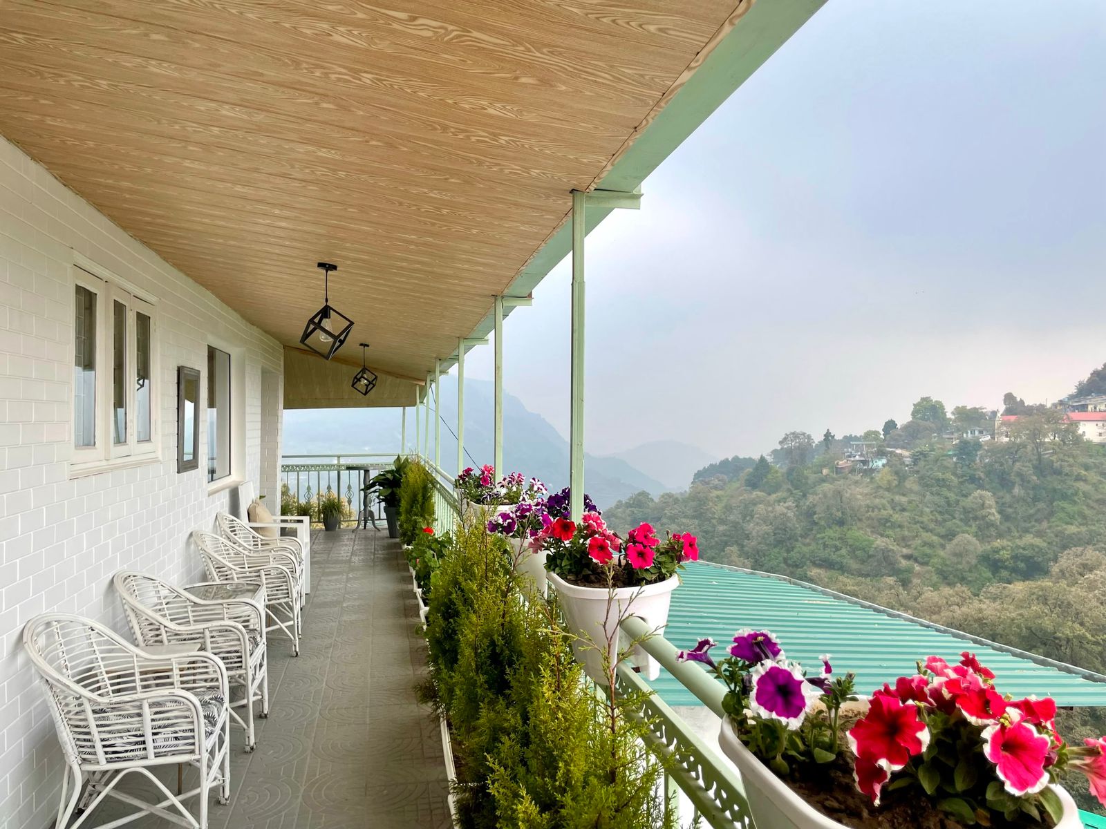 SUNDAYS FOREVER BARLOWS COTTAGES