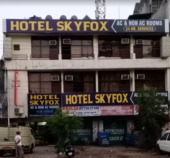 HOTEL SKY FOX