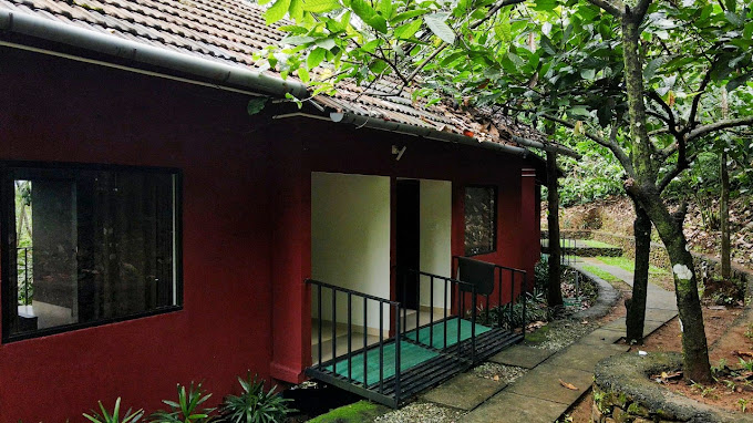 HONEY ROCK HUTS & VILLAS