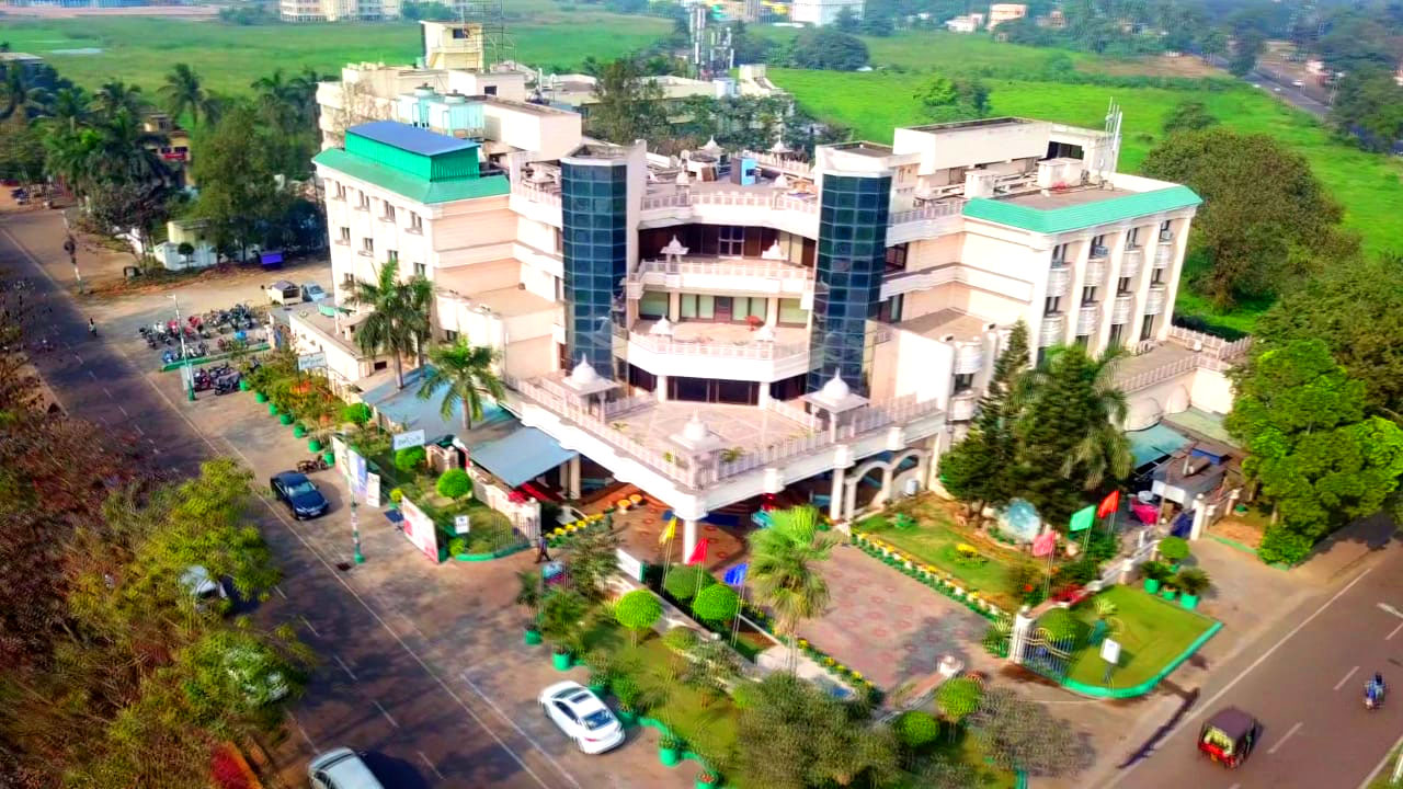 EMPIRES HOTEL PARADEEP