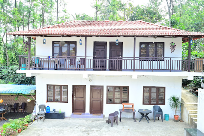 BLACK HILL HOMESTAY