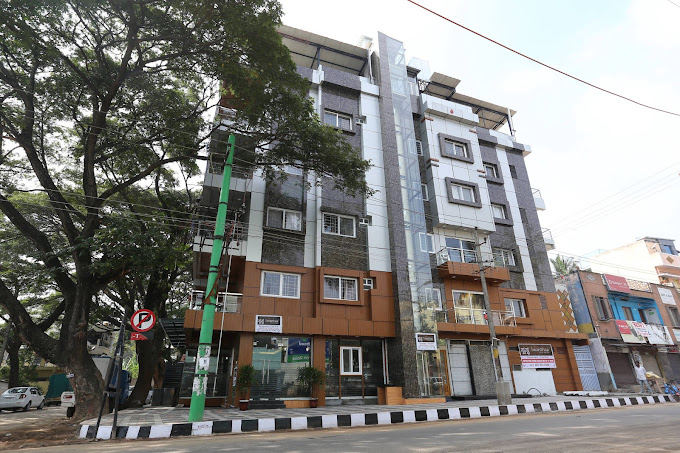 DOMUS REGENCY BY SHRIGO HOTELS