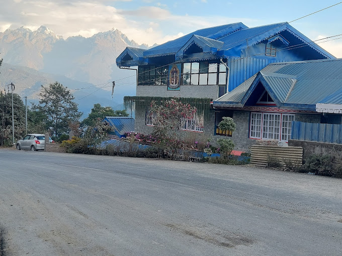 SHERPA HOMESTAY KEWZING