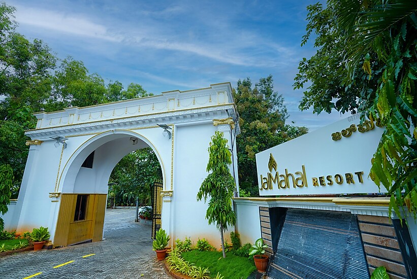 JAL MAHAL RESORT AND SPA