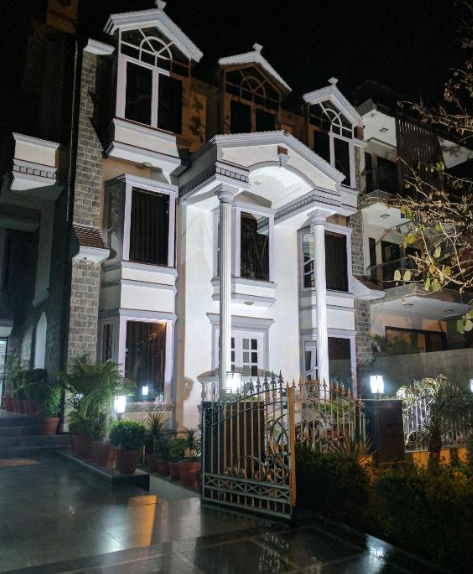 HOTEL WINDSOR CASTLE