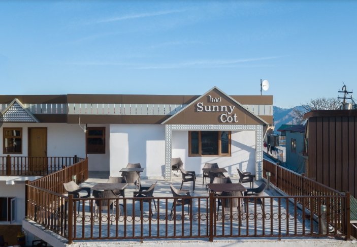HOTEL SUNNY COT