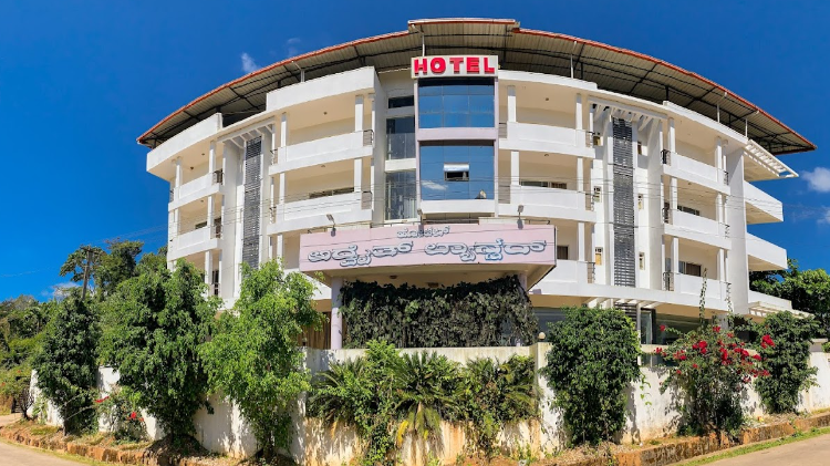 HOTEL ADVAITH LANCER