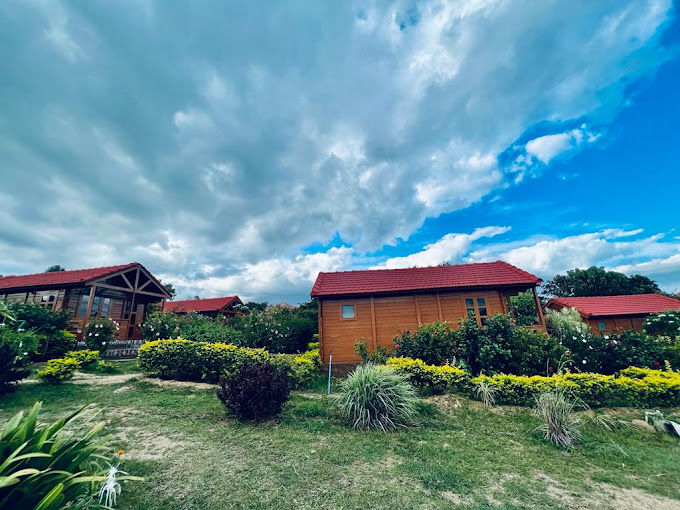HAMPI WODDEN COTTAGE WITH RIVER VIEW BY LEO WODDEN RESORT