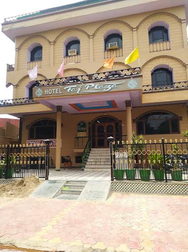 HOTEL TAJ PLAZA