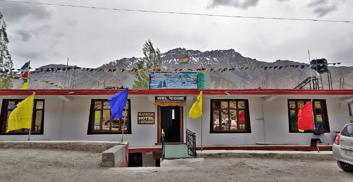 KUNGA HOTEL AND RESTAURANT