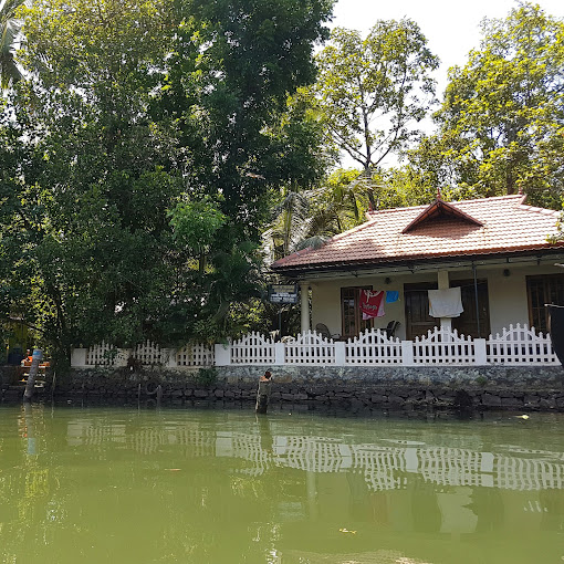SANTHITHEERAM HERITAGE HOME