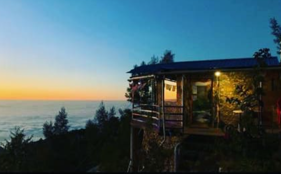 ABOVE THE CLOUD STAYS