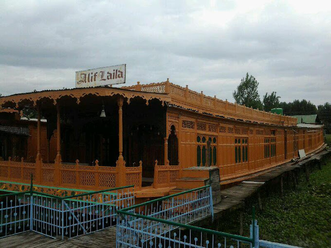 ALIF LAILA HOUSEBOATS