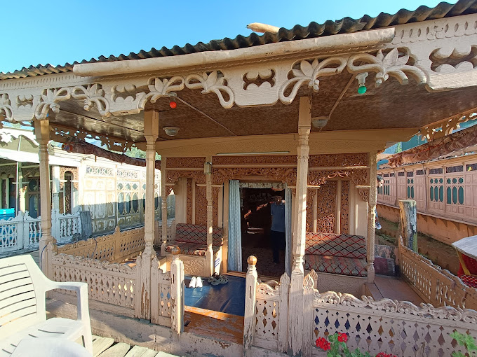 HOUST BOAT ZAINDARI PALACE