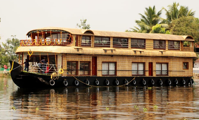 KALAPPURA HOUSE BOAT