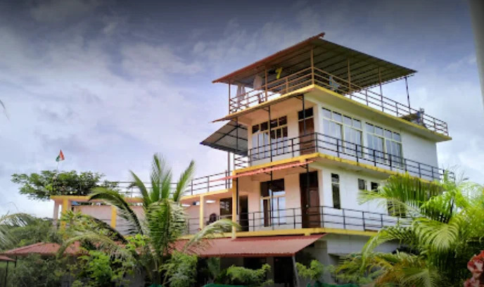 SILVER OAK POOL VIEW