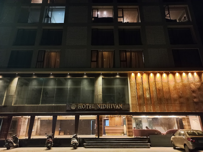 HOTEL NIDHIVAN