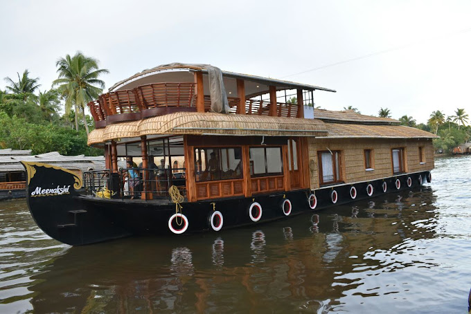 MEENAKSHI HOUSE BOATS
