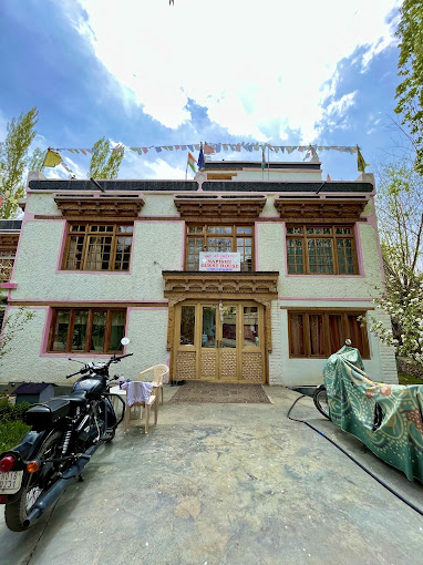 NAPISHU GUEST HOUSE and SUMMER HOME