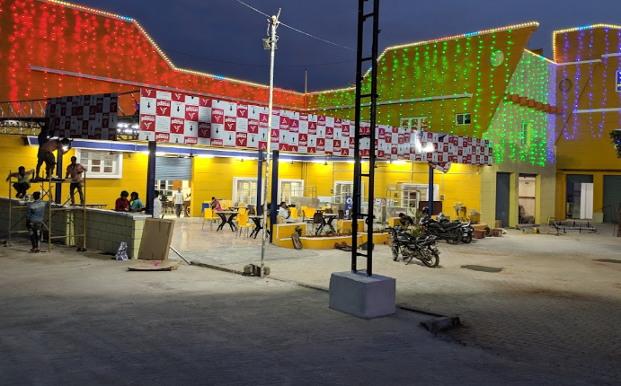 SRIGANESH DELUXE LODGE