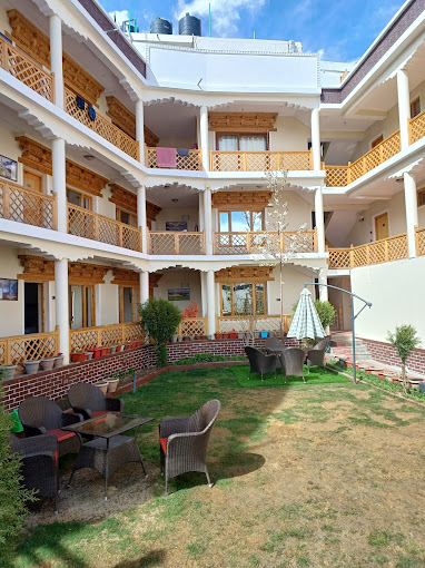 HOTEL LADAKH INN
