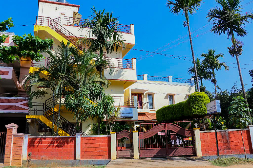 PC'S SERVICE APARTMENT