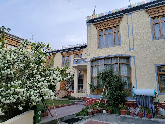 HOTEL LONCHAY RESIDENCY