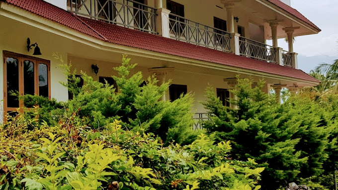 MARAYOOR  PARADISE VALLEY INN