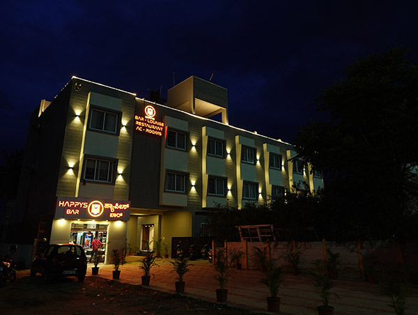 HAPPYS HOTEL