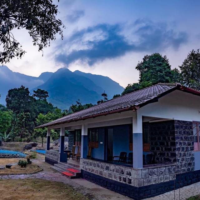 POOVANATHIL FARMS AND HOMESTAY