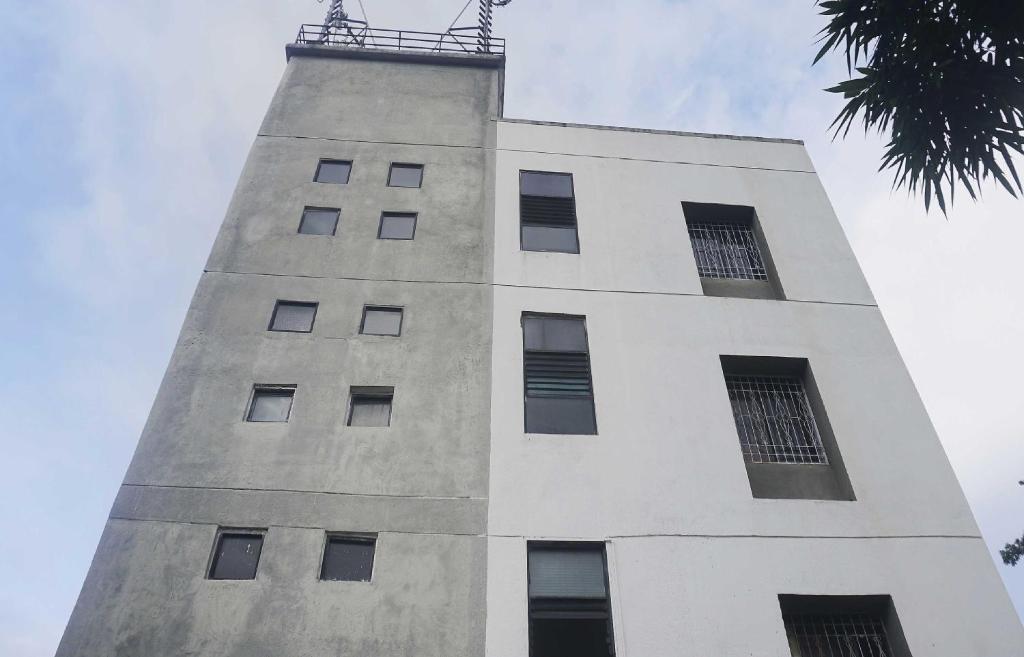 HOTEL PEACOCK GARDEN AND LODGING