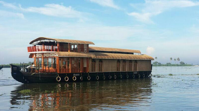 KAILASAM FLOATING CASTLE HOUSEBOAT