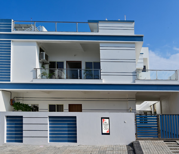 THE AUTUMN LEAVES BHOPAL