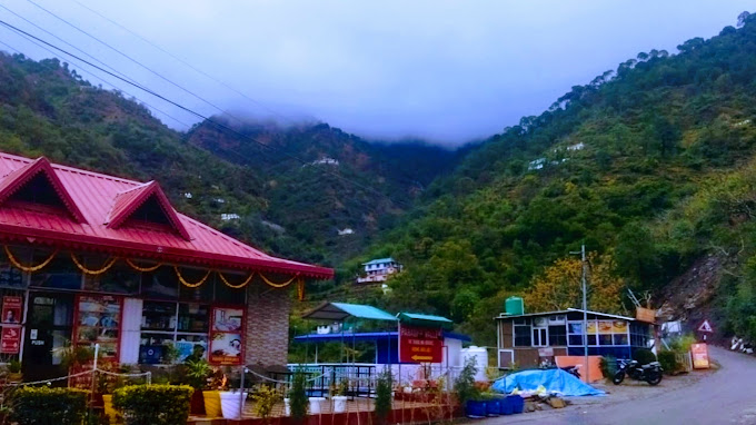 PARADISE VALLEY- THE BUBBLING BROOKS