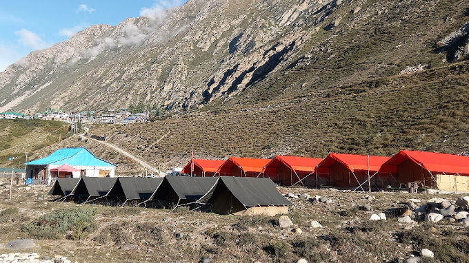 THE HIMALAYAN TRIBE CAMPS