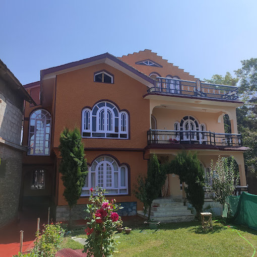 NEW URBAN DEN COTTAGE