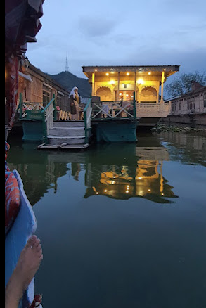 Quebec group of houseboat by Touristhouseboat  3