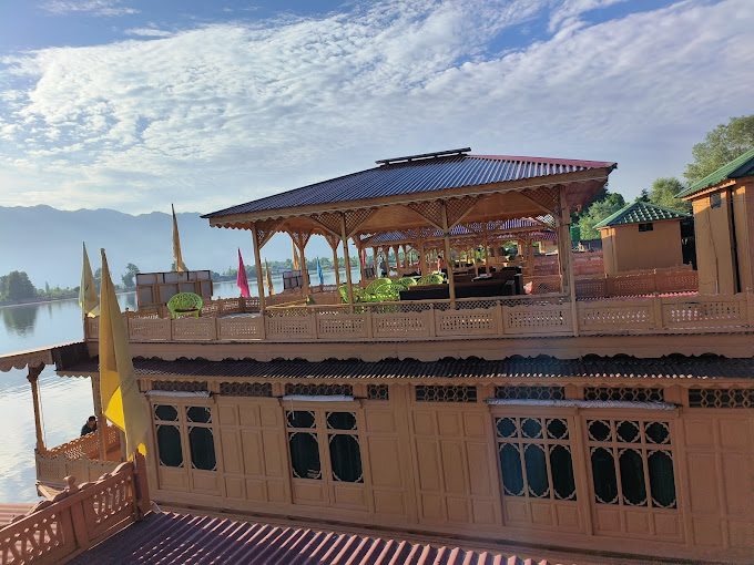 ZAFFER GROUP OF HOUSEBOATS