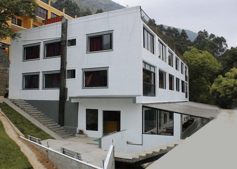 THE CLUB MIST MUNNAR