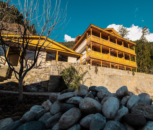 Manali Outskirts’ Villa