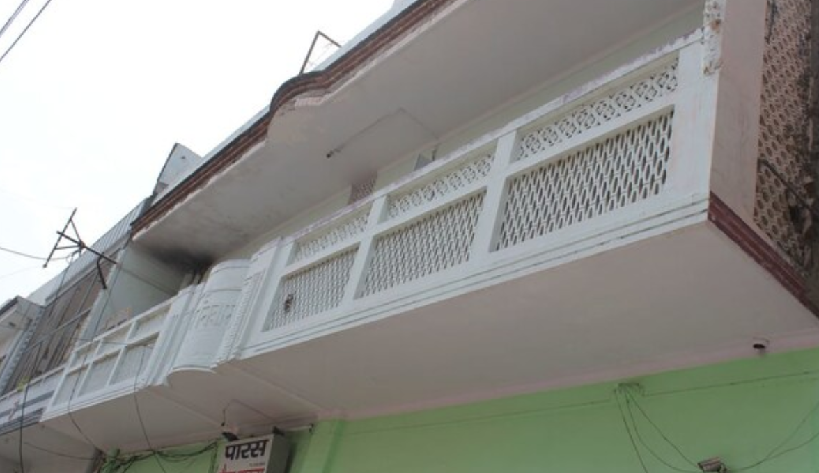 Hotel Paras guest house