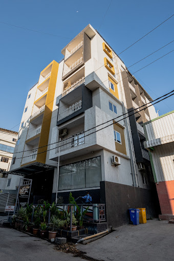 ROYALE SAPPHIRE SUITES